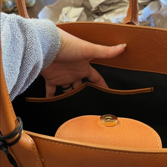 Claudia Firenze Tan Leather Handbag